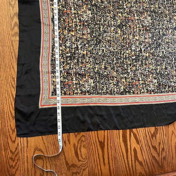 COLLECTION EIGHTEEN multi color black edge SQUARE scarf / shawl - Picture 11 of 12